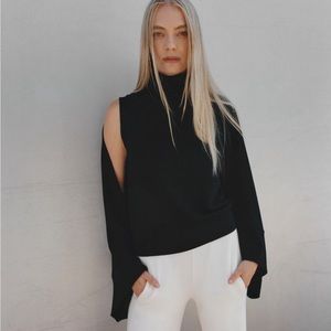 Bleusalt  Dolman Bolero in Black. A luxurious seasonless basic.